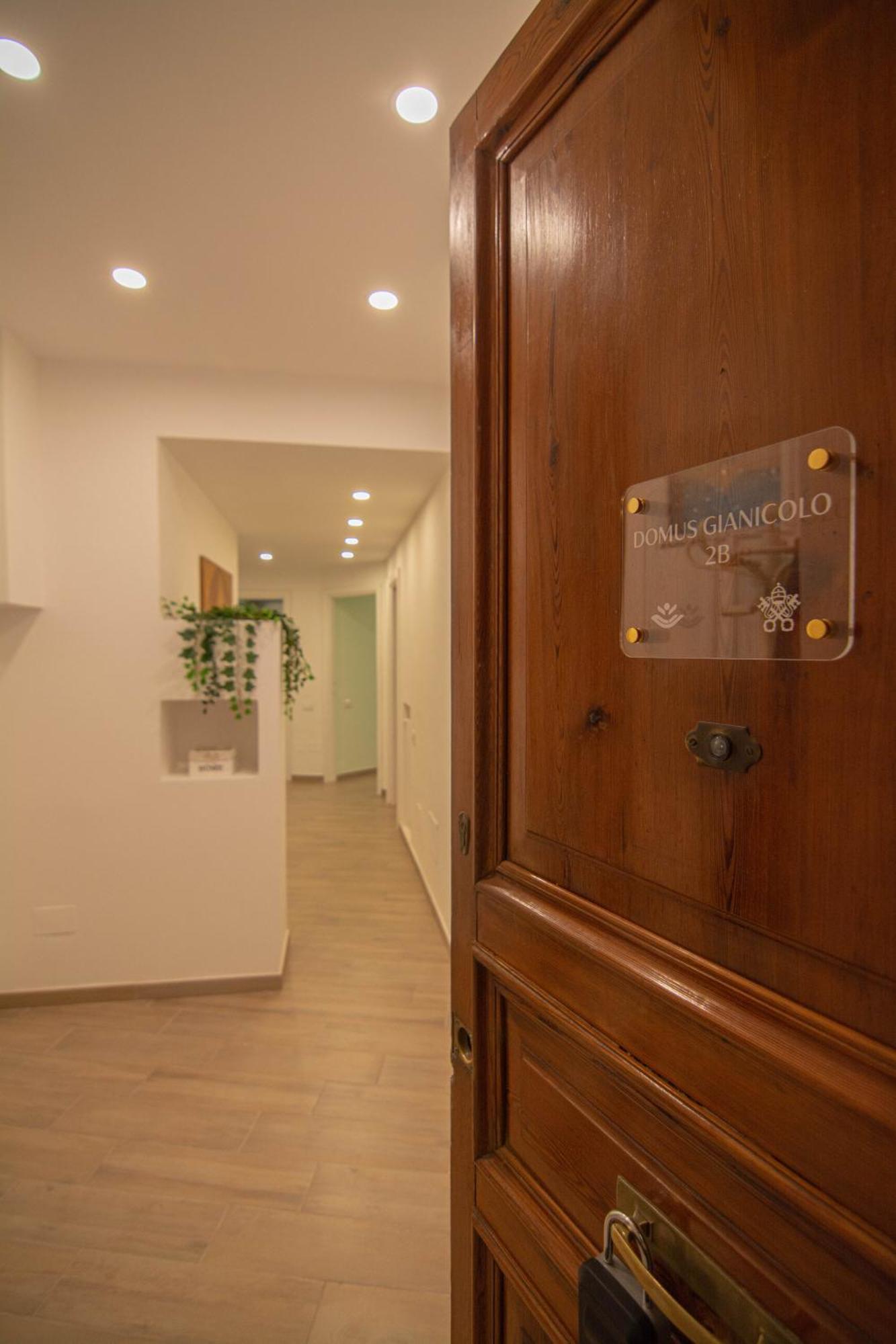 Apartmán Domus Gianicolo 2B Řím Exteriér fotografie